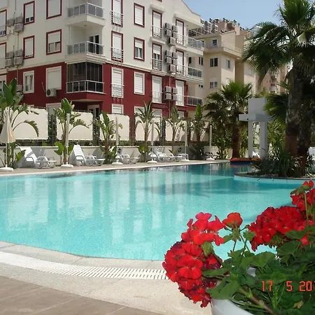 Apartment Rey With Big Pool