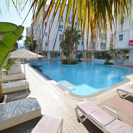 Apartment Rey With Big Pool