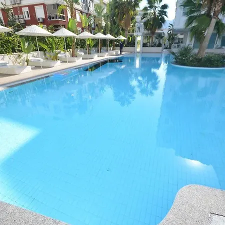 Apartment Rey With Big Pool Antalya