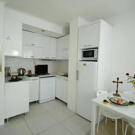 Rey With Big Pool Appartement